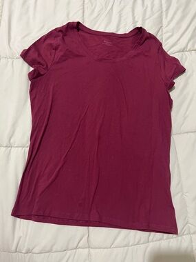 No Boundaries Women's Short Sleeve Tee in Plum